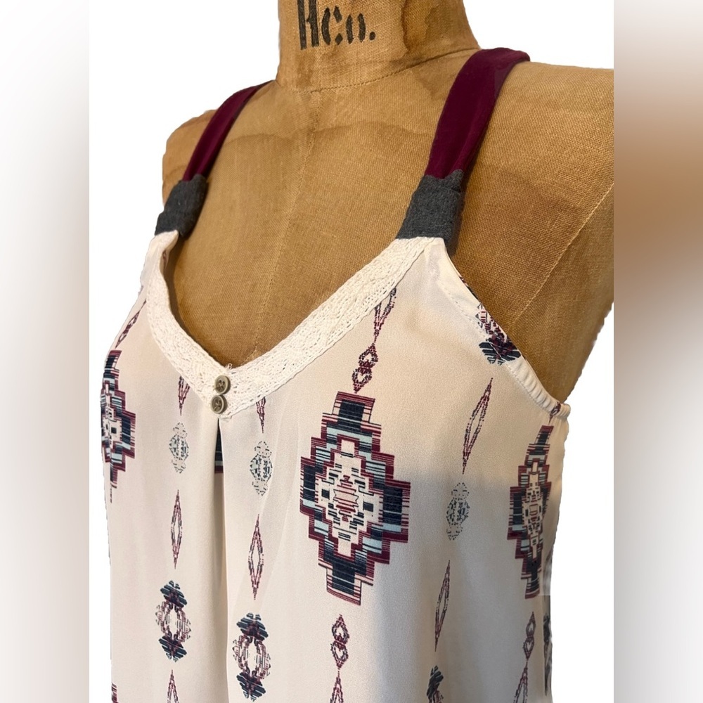 Like New Rewind Two Tone Tank M - Picture 2 of 6